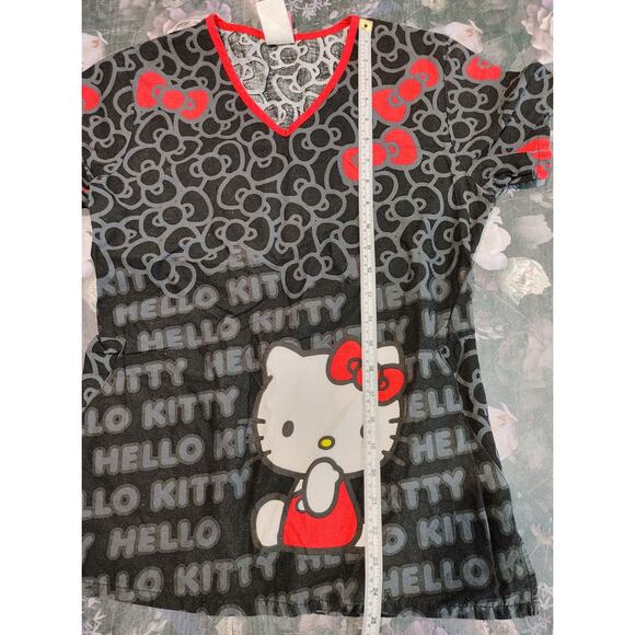 Sanrio Hello Kitty Classic Fit Scrub Top Short Sleeve V-Neck Black Red Womens XS - Picture 6 of 6